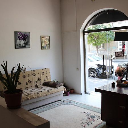 Hostel Near The Square Tbilisi Luaran gambar