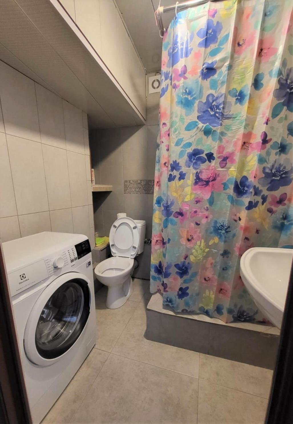 Hostel Near The Square Tbilisi Luaran gambar