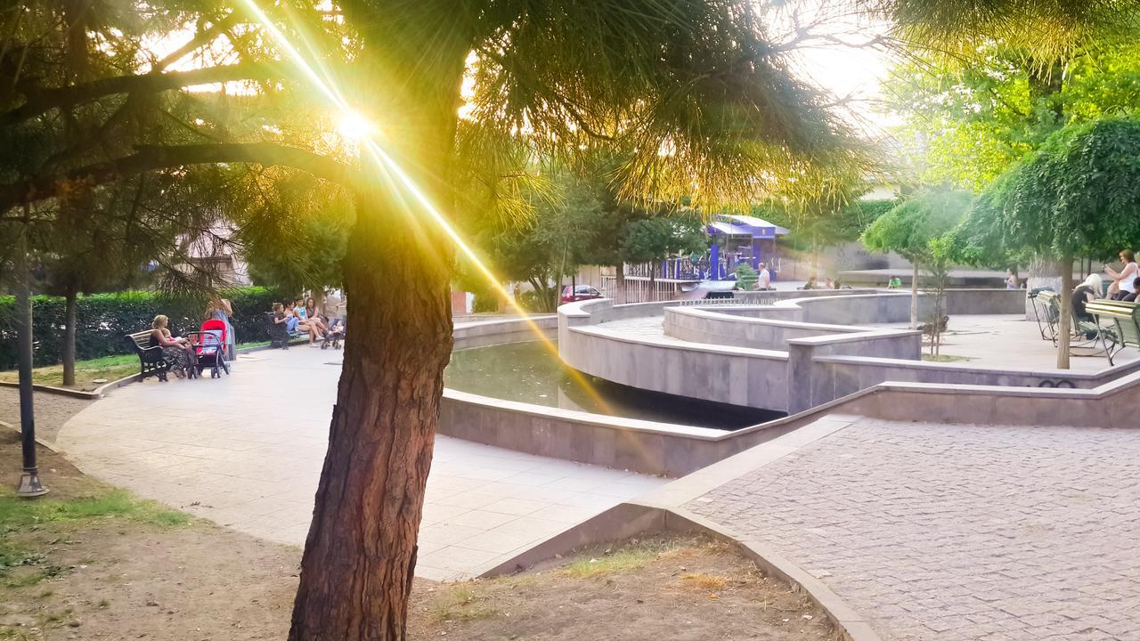 Hostel Near The Square Tbilisi Luaran gambar
